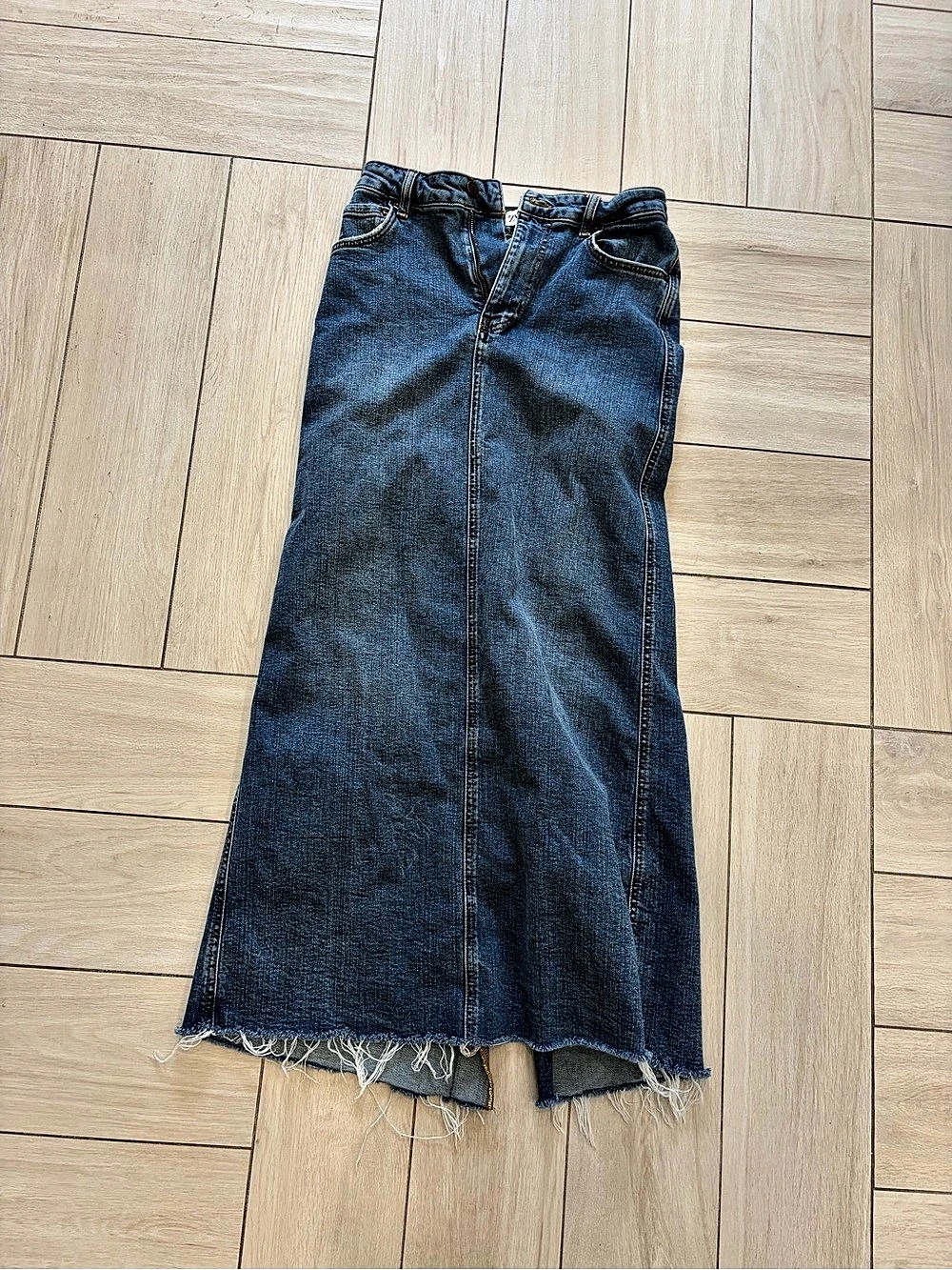 Zara maxi denim skirt in Blue Size small